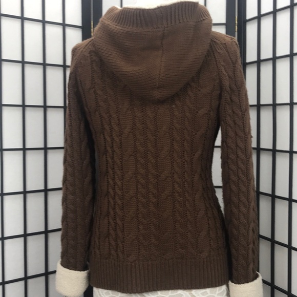 Cabelas button up sweater - Picture 4 of 8